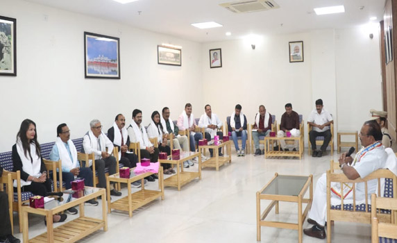 A team of Journalists from Chhattisgarh pays a courtesy visit to Governor Indra Sena Reddy Nallu at Agartala.